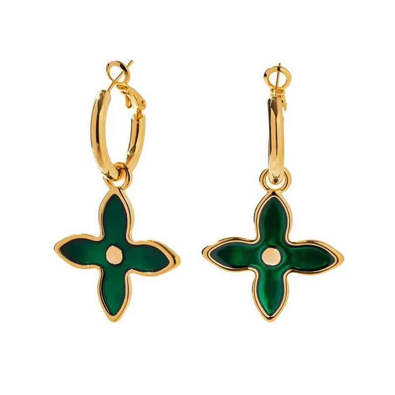 Boucles d’oreilles « SOLENE » acier inoxydable doré et trèfle croix vert