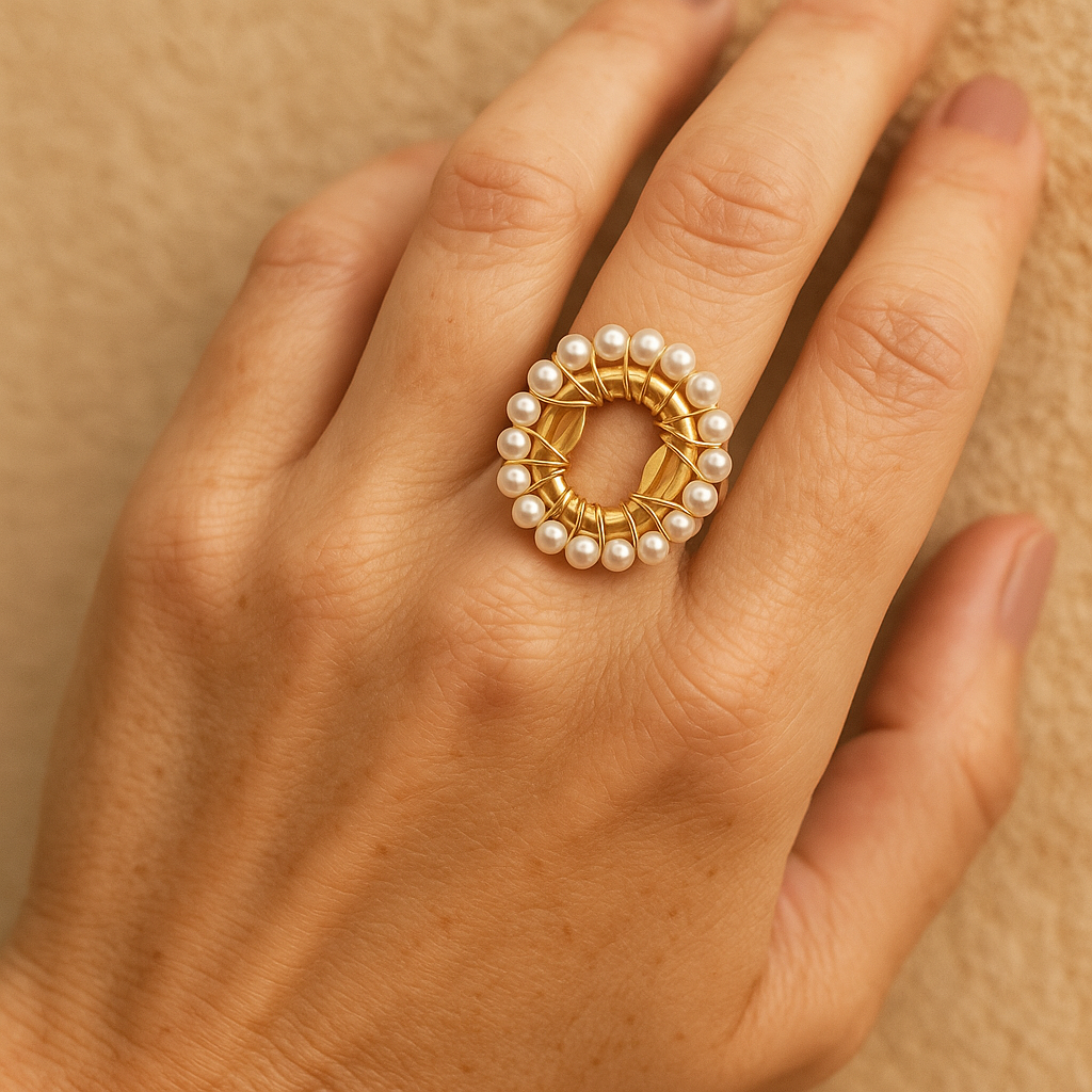 Bague Esme doré et cercle perles