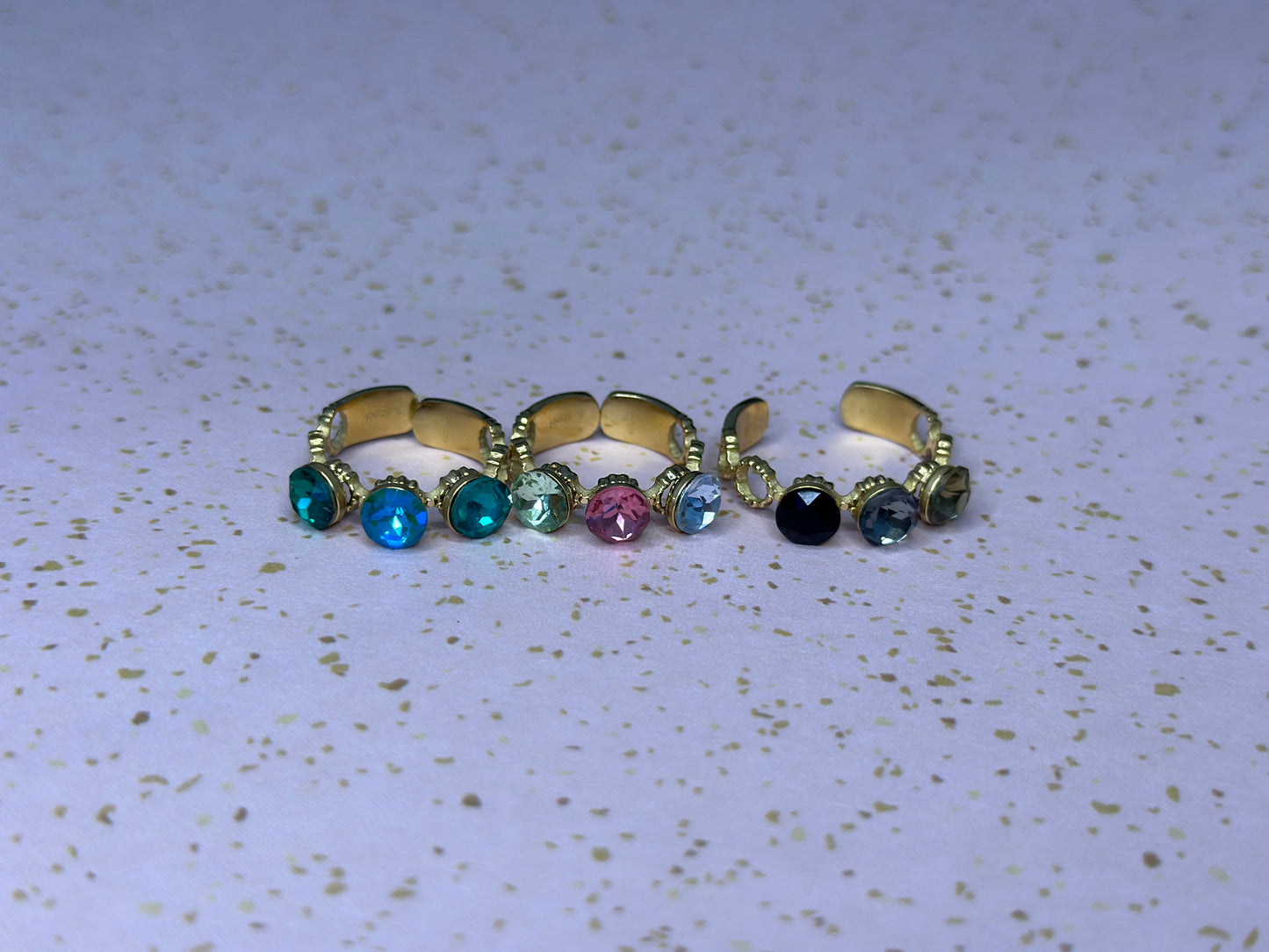 Bague Iris cristaux colorées et acier inoxydable doré