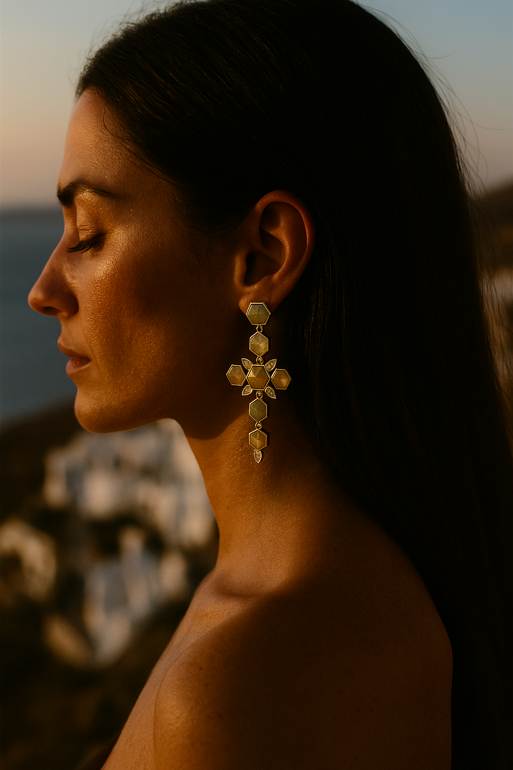 Boucles d’oreilles pierres naturelles dorées croix Hydra