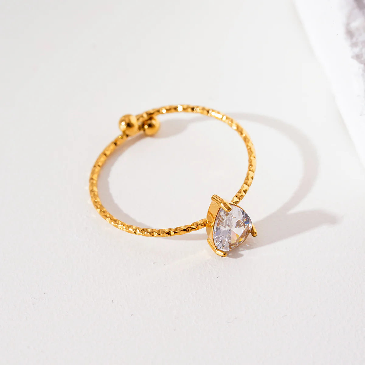 Bague Stellar dorée et diamant strass