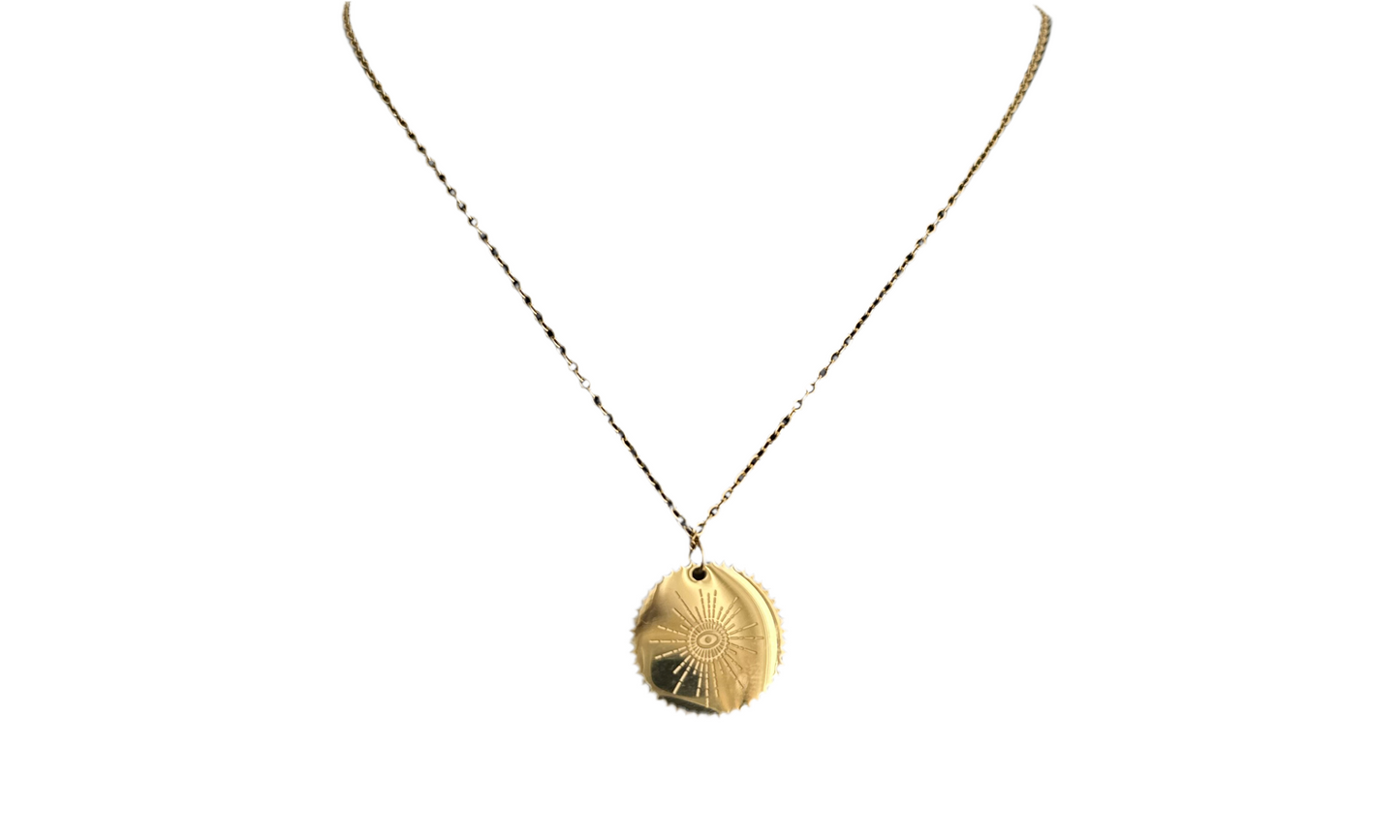 Collier Apollo médaillon soleil acier inoxydable doré