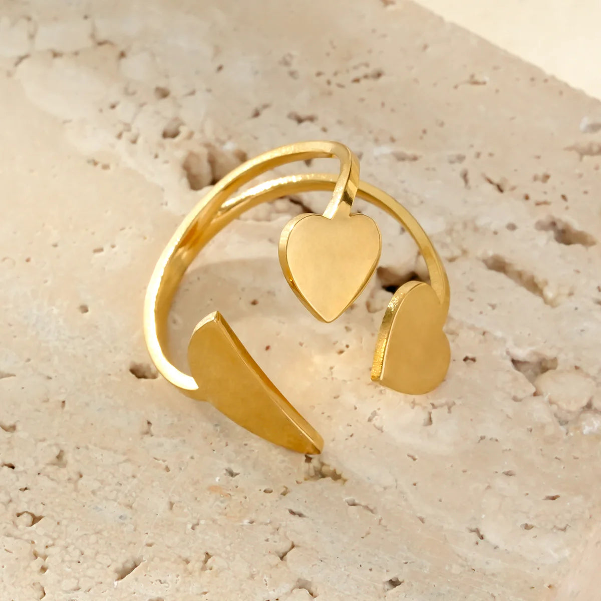 Bague Laia dorée cœurs ajustable