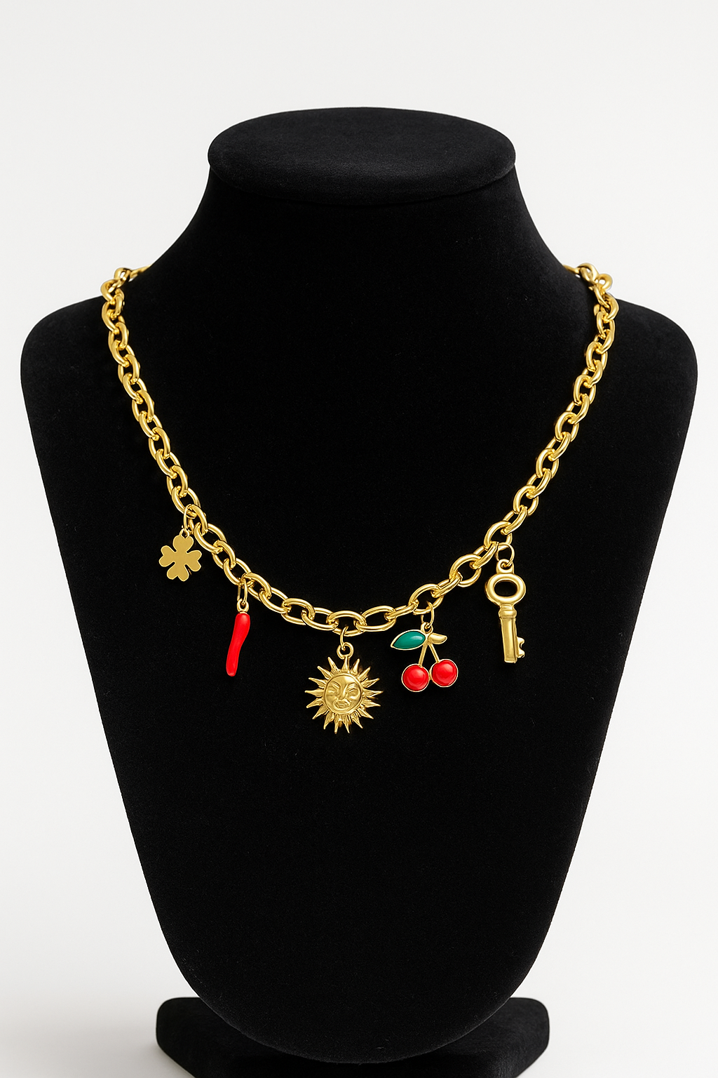 Collier PIA chaîne dorée et breloques émaillés cerise soleil corne clé